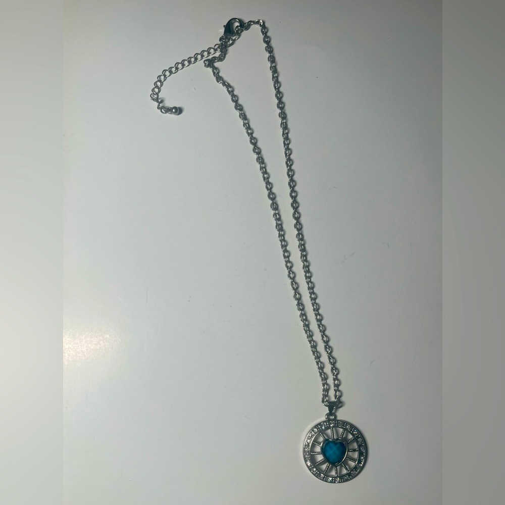 Silver necklaces with heart stone